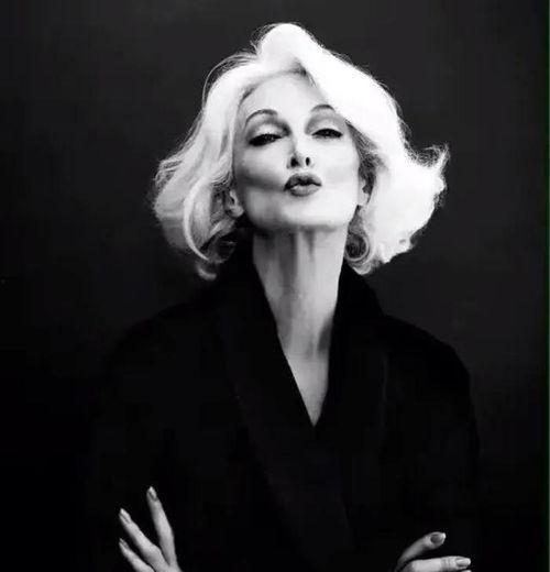 卡门戴尔年轻时照片